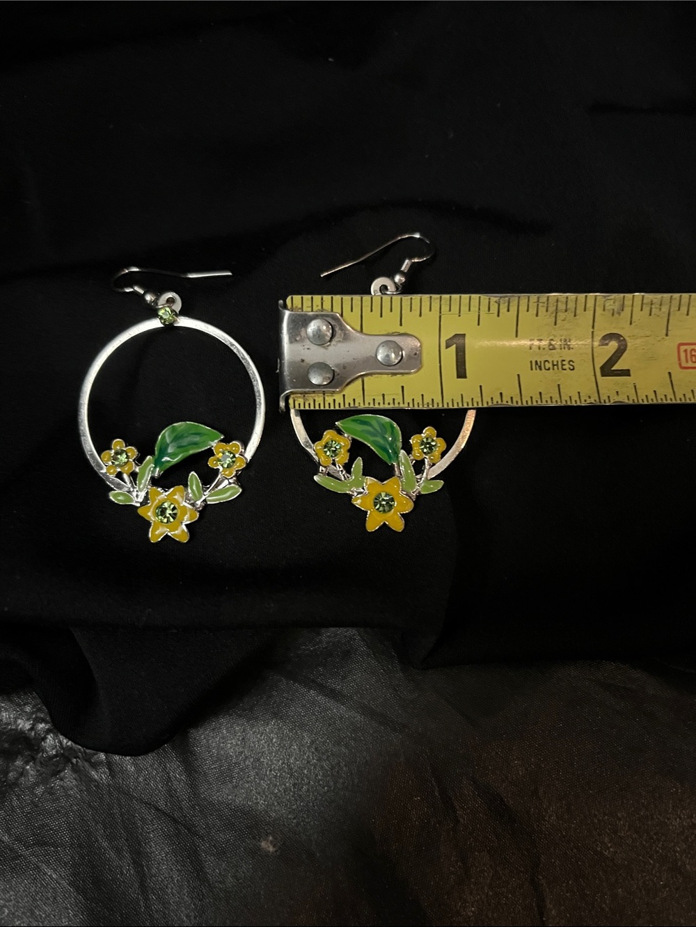 Charming Floral Hoop Earrings with Yellow and Green Accents - Picture 6 of 7